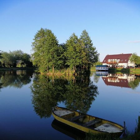 Restauracja Teo Hotel Cieszkow Екстериор снимка