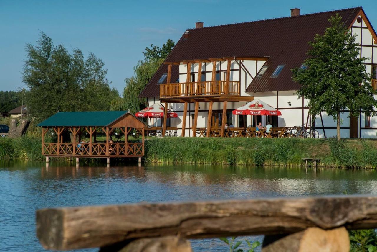 Restauracja Teo Hotel Cieszkow Екстериор снимка